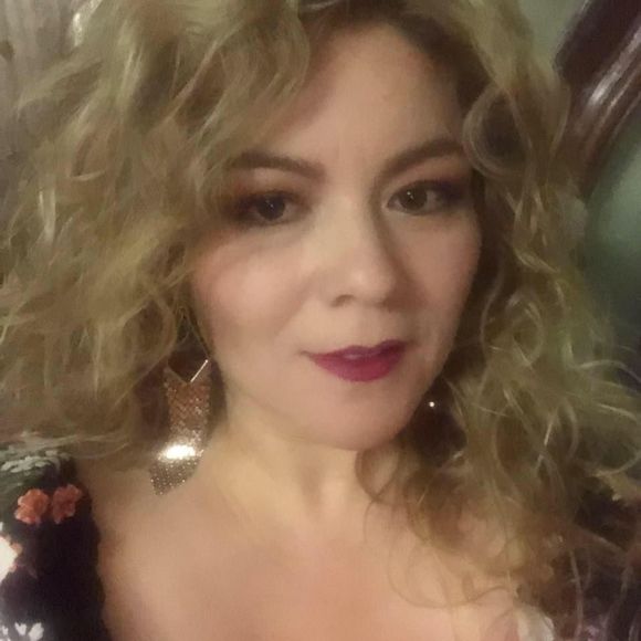 Meet your Posher, Ruby - Picture 1 of 1